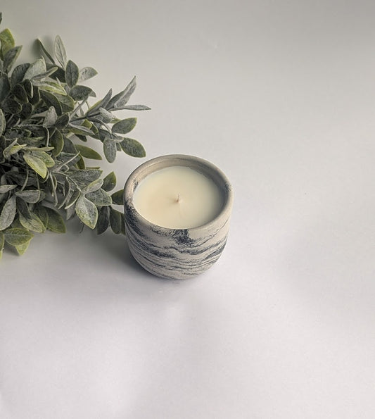 Handmade concrete coconut candle | Morning Mist and rosewood fragrance