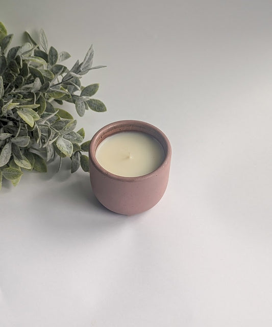 Handmade concrete coconut wax candle | vanilla fragrance