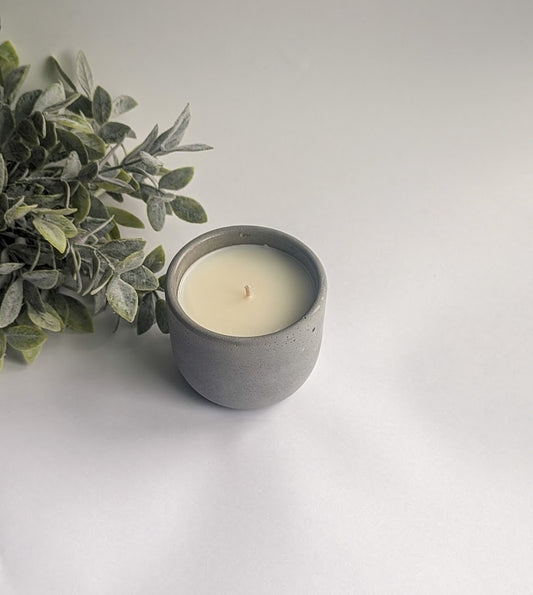 Handmade concrete coconut wax candle | ozone and sea salt fragrance